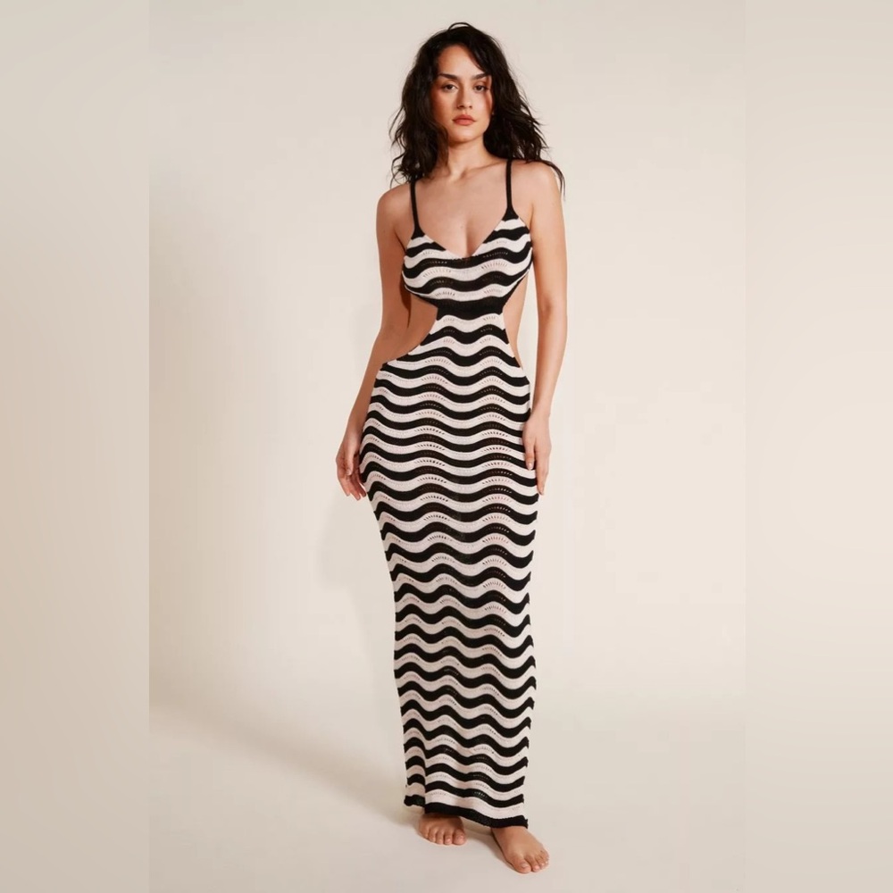 Nastygal Wave Crochet Cut Out Maci Beach Dress (M)